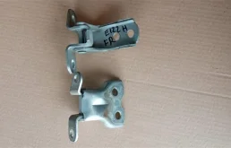 Петля двери передней левой верхняя для Toyota Corolla на фотографиях