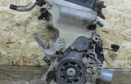 Двигатель без навесного для Volkswagen Polo 2023 года на фотографиях