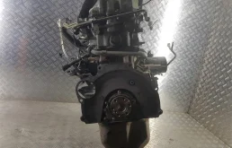 Двигатель без навесного для Mitsubishi L200 2009 года на фотографиях