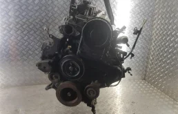 Двигатель без навесного для Mitsubishi L200 2009 года на фотографиях