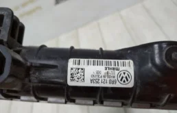 Радиатор охлаждения ДВС для Skoda Rapid 2019 года на фотографиях