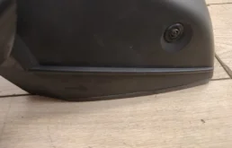 Стекла и зеркала для Audi Q7 2015 года на фотографиях