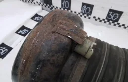 Пневмостойка передняя правая для Audi Q7 2018 года на фотографиях