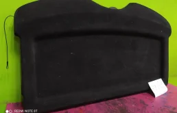 Полка багажника для Skoda Rapid 2015 года на фотографиях