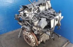 Двигатель для Skoda Rapid 2012 года на фотографиях