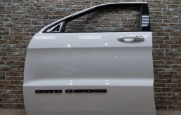 Дверь передняя левая для Jeep Grand Cherokee на фотографиях