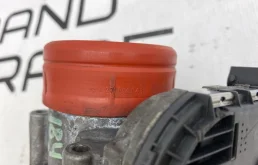 Дроссельная заслонка для Mercedes-Benz C class 2006 года на фотографиях