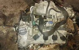 Двигатель для Nissan Primera 1999 года на фотографиях