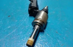 Форсунка топливная для Mazda CX 5 2013 года на фотографиях