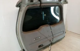 Двери для Mitsubishi Grandis 2005 года на фотографиях