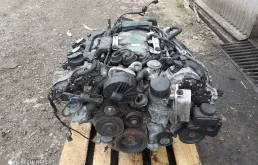 Двигатель для Mercedes-Benz CLK class 2010 года на фотографиях