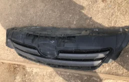 Решетка радиатора для Toyota Corolla 2009 года на фотографиях