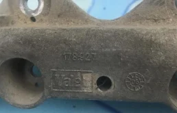 Трапеция стеклоочистителей для Audi Q7 2009 года на фотографиях