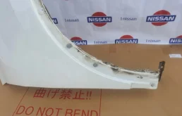 Стекла и зеркала для Nissan Qashqai 2024 года на фотографиях