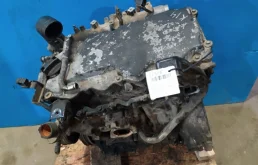 Двигатель без навесного для Nissan Serena 1996 года на фотографиях