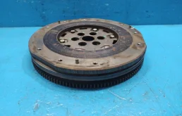 Маховик для Nissan X-Trail 2014 года на фотографиях