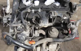 Двигатель без навесного для Volkswagen Amarok на фотографиях