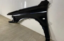 Крыло правое для Mitsubishi Pajero Sport на фотографиях