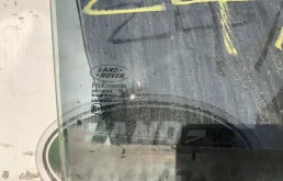 Стекло двери переднее правое для Land Rover Range Rover на фотографиях