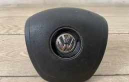 Подушка безопасности водителя для Volkswagen Touareg 2014 года на фотографиях
