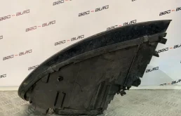 Фара правая для Volvo C30 2007 года на фотографиях