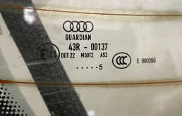 Стекла и зеркала для Audi Q7 2010 года на фотографиях