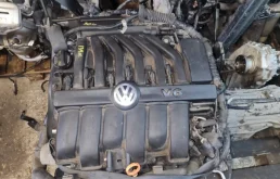 Двигатель без навесного для Porsche Cayenne 2008 года на фотографиях