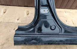 Порог правый для Hyundai Solaris 2014 года на фотографиях