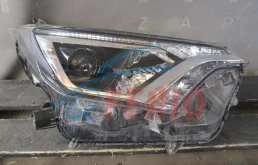 Фары для Toyota RAV4 2018 года на фотографиях