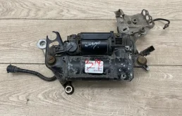 Компрессор пневмоподвески передний для Audi Q7 4L 2005-2015