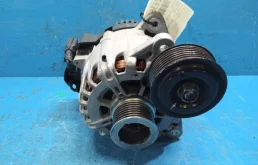 Генератор для Nissan X-Trail 2021 года на фотографиях