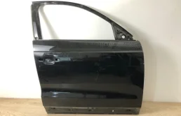 Дверь передняя правая для Audi Q3 2012 года на фотографиях