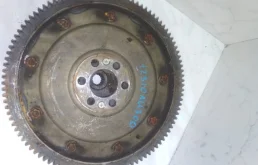 Двигатель для Nissan Primera 1999 года на фотографиях