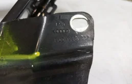 Петля капота левая для Audi Q3 на фотографиях