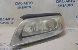 Фары для Volvo XC70 2010 года на фотографиях