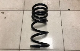 Пружина амортизатора задняя для Mitsubishi Pajero на фотографиях