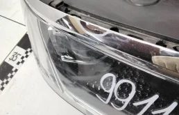 Фара ксенон левая для Volkswagen Touareg 2021 года на фотографиях