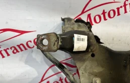 Подрамник двигателя для Hyundai Matrix 2008 года на фотографиях