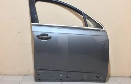 Дверь передняя правая для Audi Q7 2017 года на фотографиях