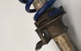 Пружина амортизатора задняя для BMW 5er 2012 года на фотографиях