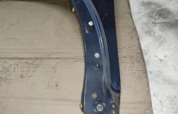 Крыло левое для Volvo C30 на фотографиях