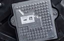 Фара правая для Jeep Grand Cherokee на фотографиях