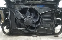 Панель радиатора (телевизор) для Ford Kuga на фотографиях