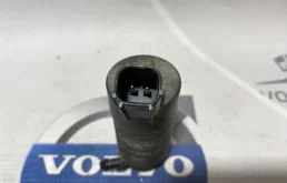 Насос омывателя фар для Volvo C30 на фотографиях