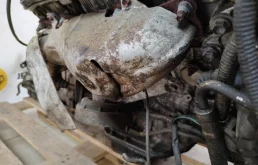 Двигатель для Lexus LS 2005 года на фотографиях