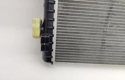 Радиатор охлаждения ДВС для Skoda Rapid 2023 года на фотографиях