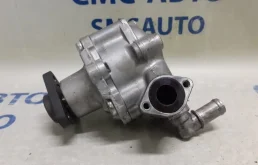 Насос ГУР для Audi A8 2010 года на фотографиях