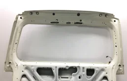 Дверь багажника для Toyota Alphard на фотографиях