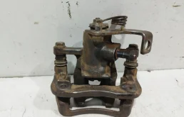 Суппорт задний левый для Hyundai Solaris 2013 года на фотографиях