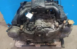 Двигатель без навесного для Subaru Legacy B4 на фотографиях